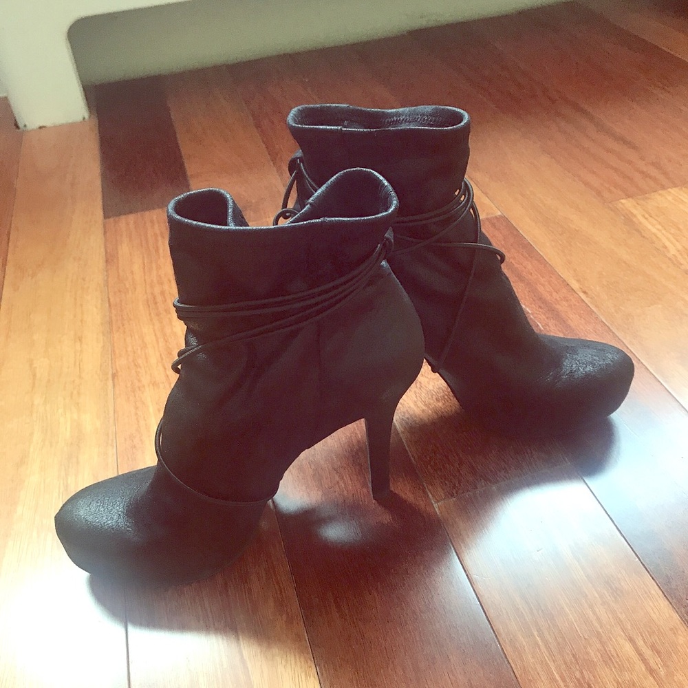 Heeled shoes from BCBG